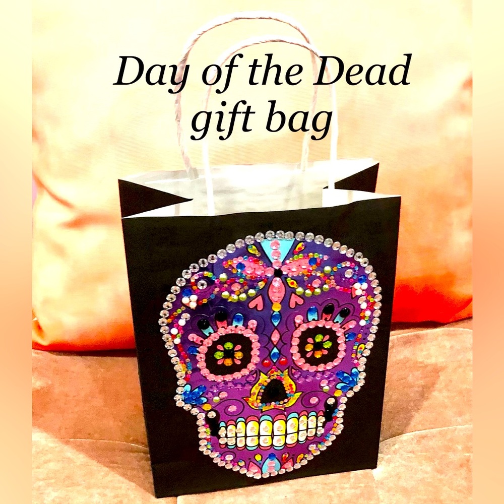 GIFT BAG crafty embellished/bedazzled day of-the-dead allover bling gift bag 9x7